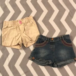 2 pairs of shorts